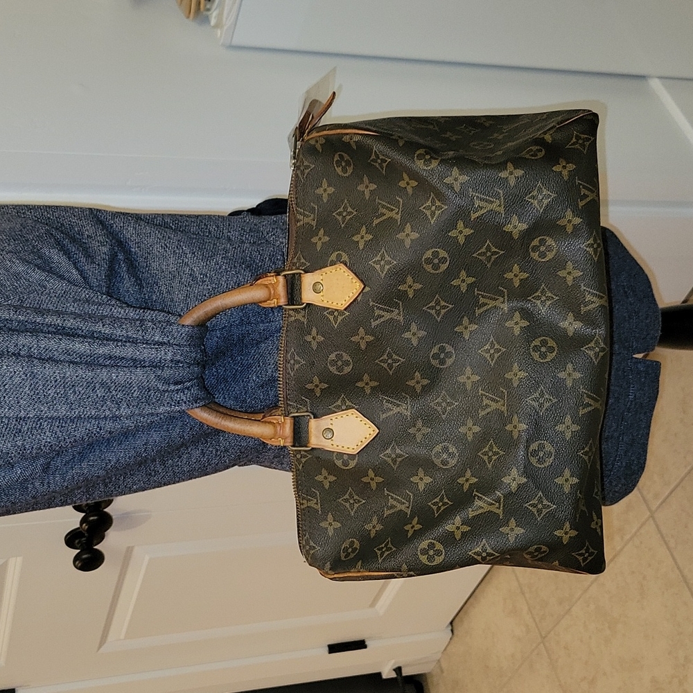 Speedy 35 Louis Vuitton monogram bag - Picture 16 of 17
